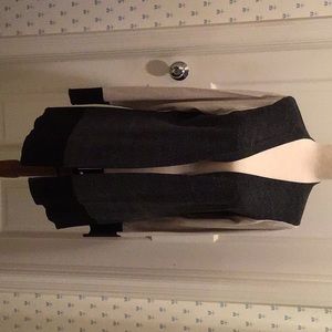 COLORBLOCK GRAY/BEIGE/BLK. LONG SWEATER/JACKET